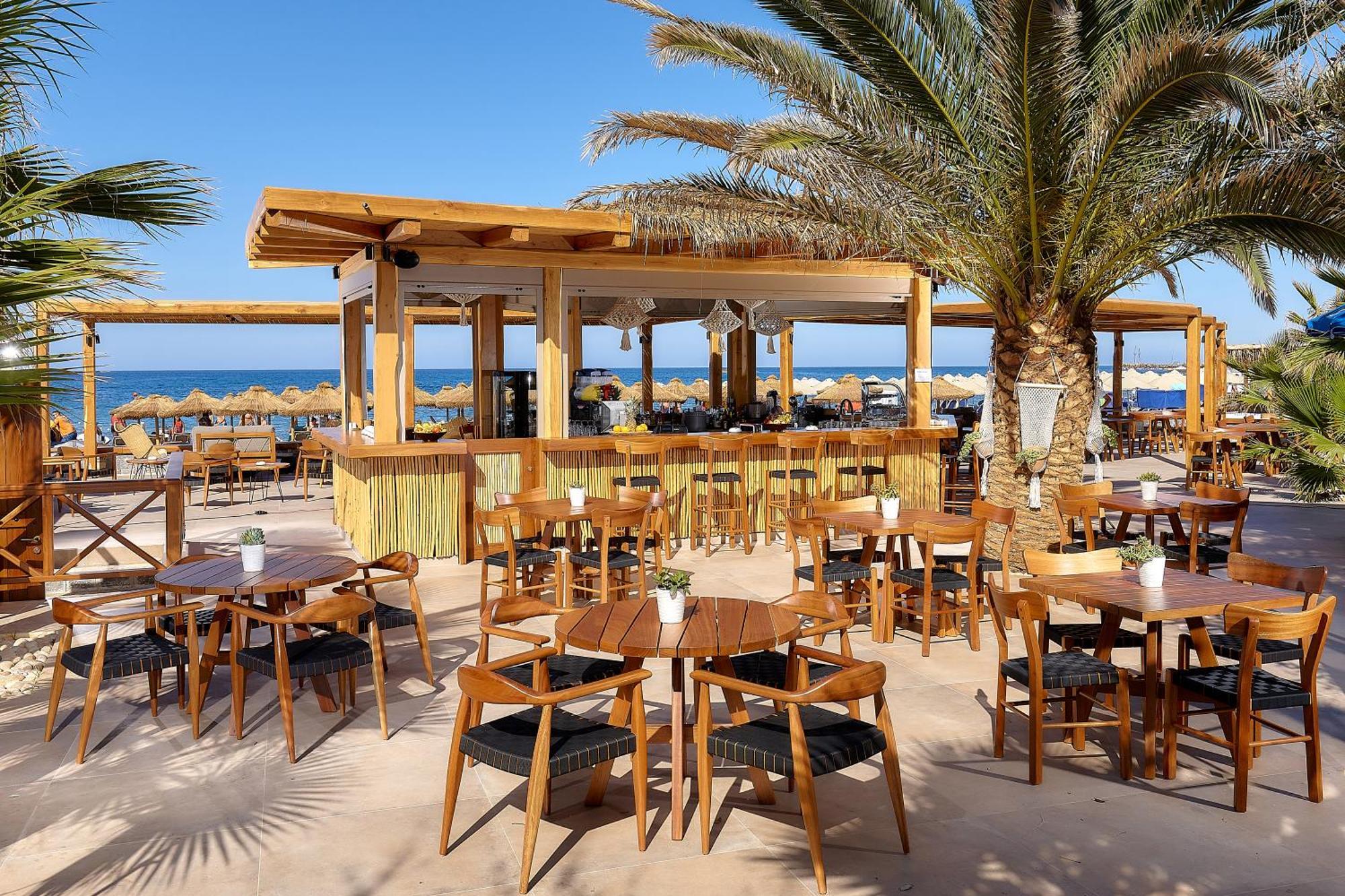 Sirens Beach & Village Малиа Екстериор снимка